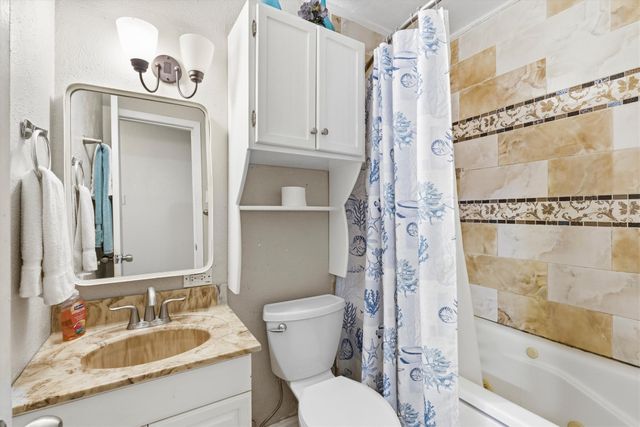 14605 Oakwood Lane, Balch Springs, TX 75180