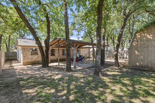 14605 Oakwood Lane, Balch Springs, TX 75180