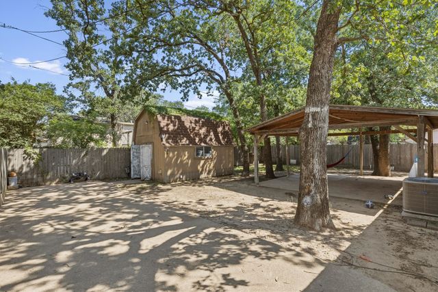 14605 Oakwood Lane, Balch Springs, TX 75180