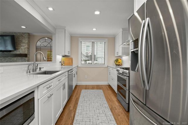 50 Craig Place, Fairfield, CT 06824