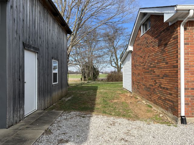 881 Dinwiddie Rd, Franklin, KY 42134