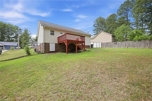 715 Dillon Street, Thomasville, NC 27360