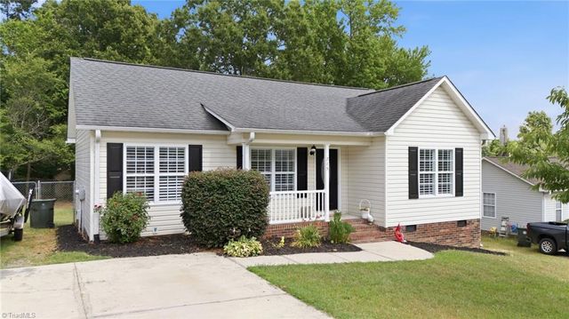 715 Dillon Street, Thomasville, NC 27360