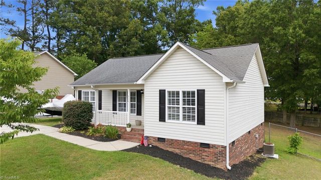 715 Dillon Street, Thomasville, NC 27360