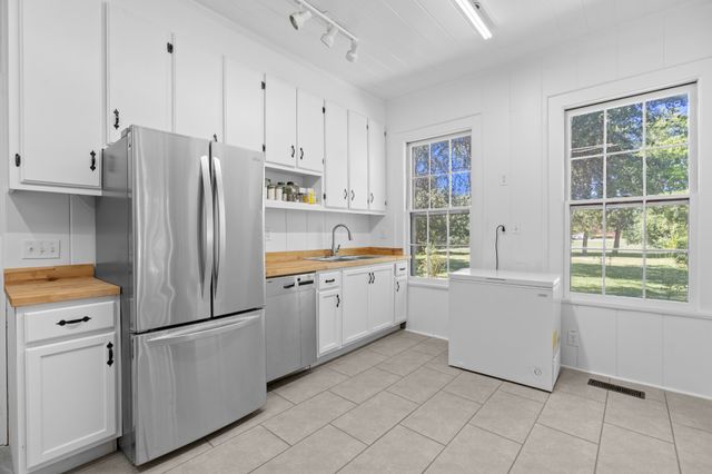 219 Old Mill Rd, Winchester, TN 37398