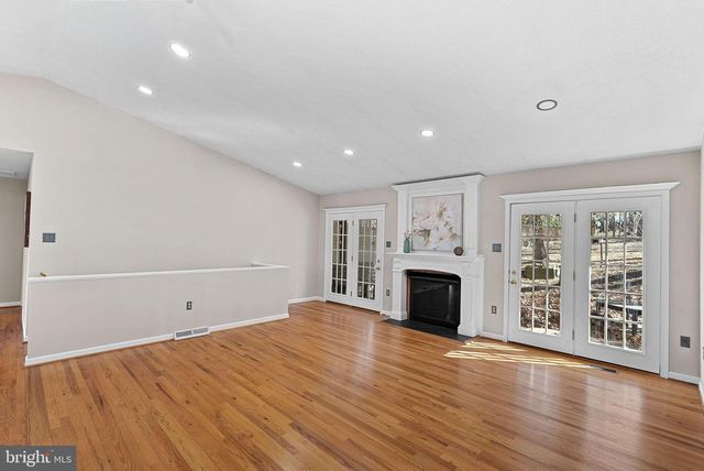 528 NORTHWOOD CIR, Cross Junction, VA 22625