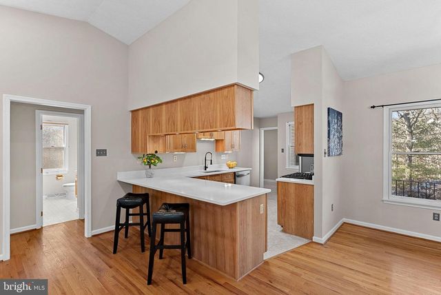 528 NORTHWOOD CIR, Cross Junction, VA 22625