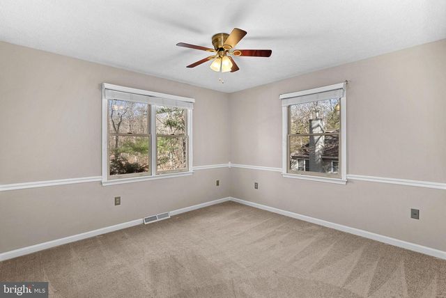 528 NORTHWOOD CIR, Cross Junction, VA 22625