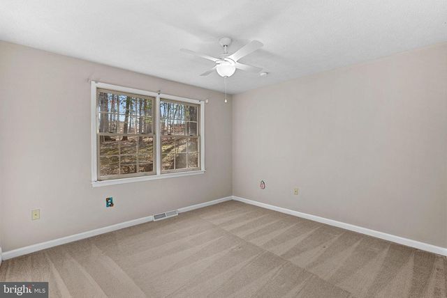 528 NORTHWOOD CIR, Cross Junction, VA 22625