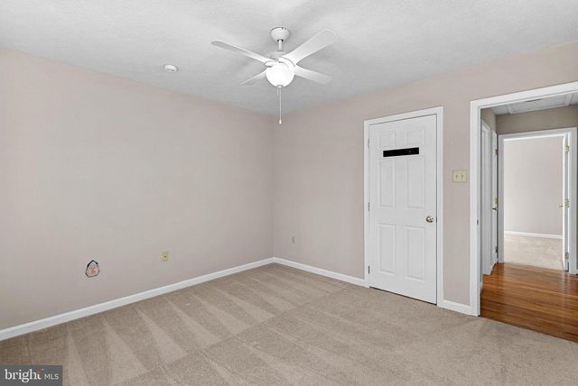 528 NORTHWOOD CIR, Cross Junction, VA 22625