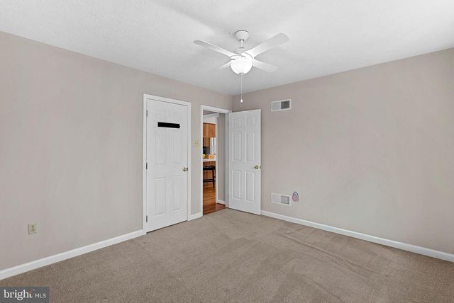 528 NORTHWOOD CIR, Cross Junction, VA 22625