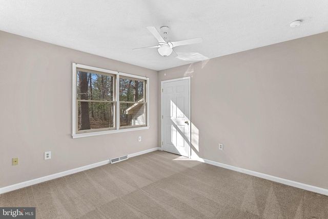 528 NORTHWOOD CIR, Cross Junction, VA 22625