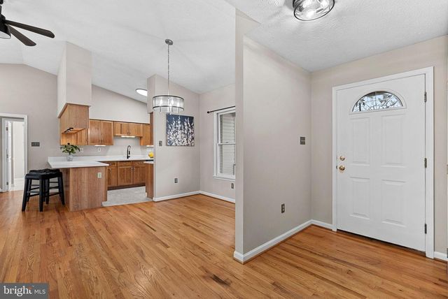 528 NORTHWOOD CIR, Cross Junction, VA 22625