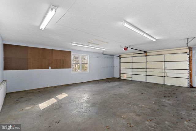 528 NORTHWOOD CIR, Cross Junction, VA 22625