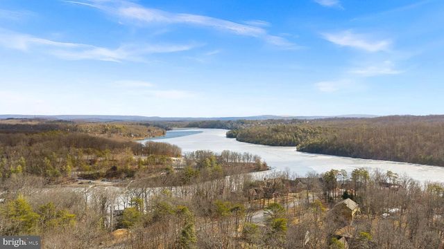 528 NORTHWOOD CIR, Cross Junction, VA 22625