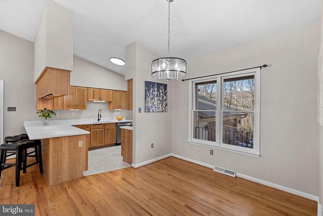 528 NORTHWOOD CIR, Cross Junction, VA 22625