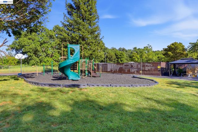 2216 Segundo Ct 2, Pleasanton, CA 94588