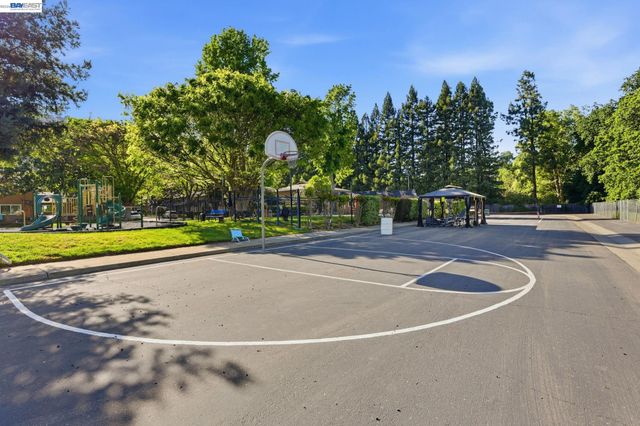 2216 Segundo Ct 2, Pleasanton, CA 94588