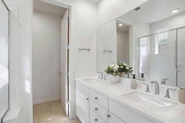 816 Julian Terrace 5, Sunnyvale, CA 94085