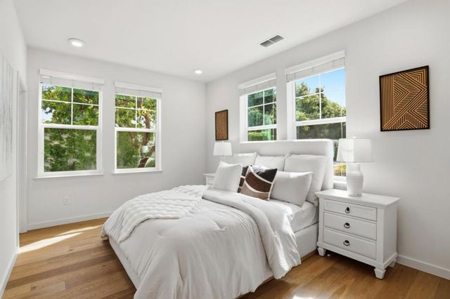 816 Julian Terrace 5, Sunnyvale, CA 94085