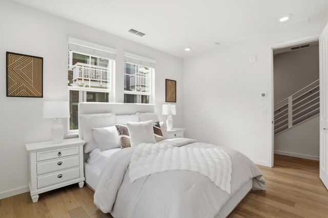 816 Julian Terrace 5, Sunnyvale, CA 94085