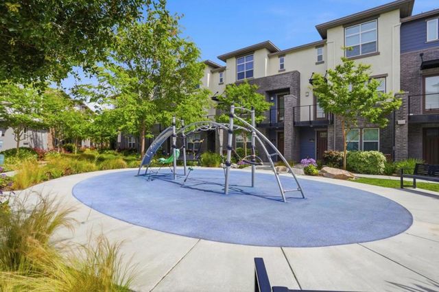 816 Julian Terrace 5, Sunnyvale, CA 94085