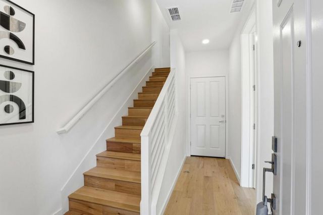 816 Julian Terrace 5, Sunnyvale, CA 94085