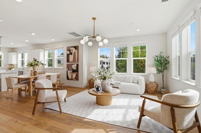 816 Julian Terrace 5, Sunnyvale, CA 94085