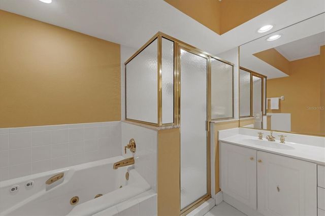 3510 54TH DRIVE W 103, Bradenton, FL 34210