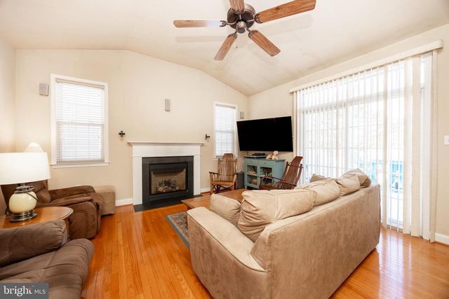 4335 MEADOWRIDGE LN, Collegeville, PA 19426