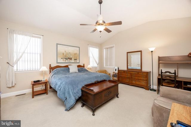 4335 MEADOWRIDGE LN, Collegeville, PA 19426