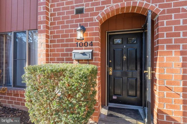 1004 WORTHINGTON DR, Exton, PA 19341