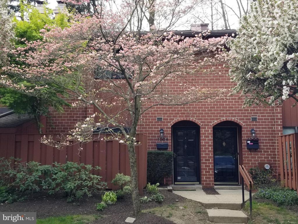 1004 WORTHINGTON DR, Exton, PA 19341