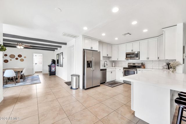 6928 E FRIESS Drive, Scottsdale, AZ 85254