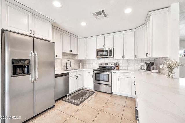 6928 E FRIESS Drive, Scottsdale, AZ 85254