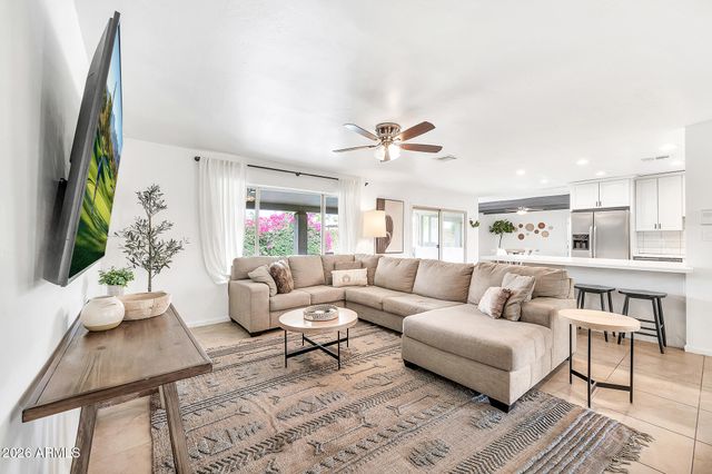 6928 E FRIESS Drive, Scottsdale, AZ 85254