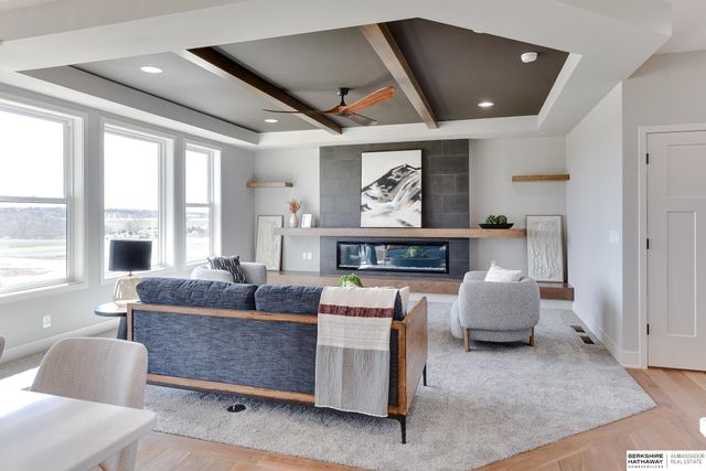 21801 Parkview Drive, Gretna, NE 68028