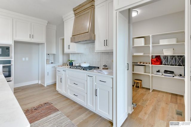21801 Parkview Drive, Gretna, NE 68028
