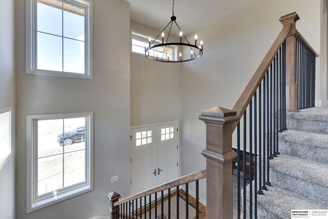 21801 Parkview Drive, Gretna, NE 68028