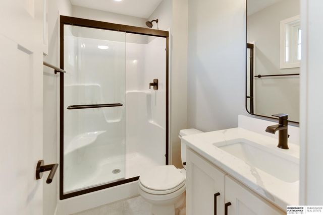 21801 Parkview Drive, Gretna, NE 68028