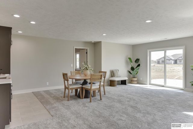 21801 Parkview Drive, Gretna, NE 68028
