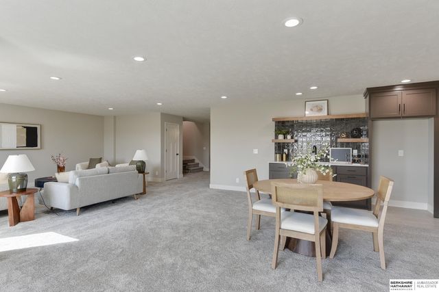 21801 Parkview Drive, Gretna, NE 68028