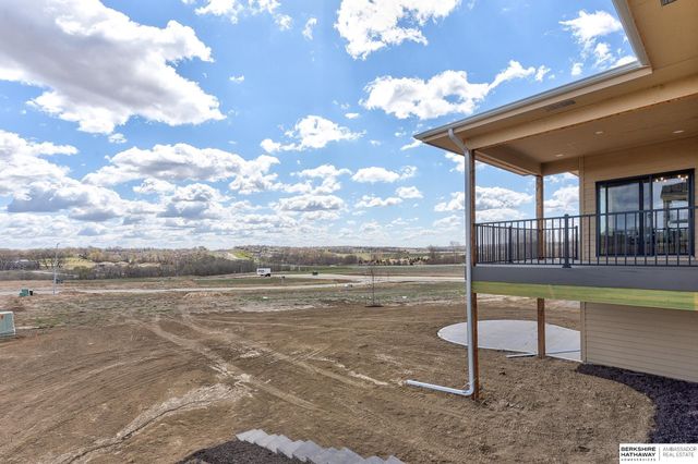 21801 Parkview Drive, Gretna, NE 68028