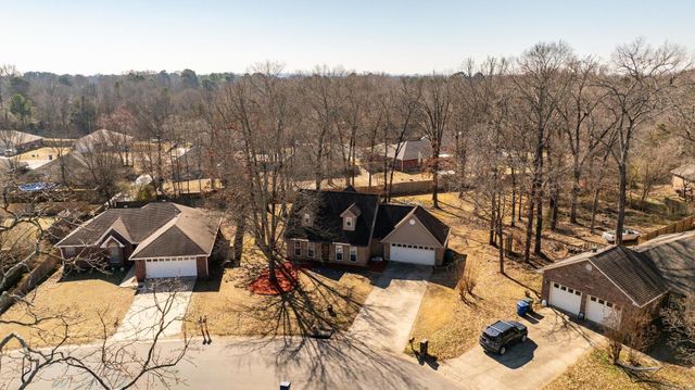 2485 Crestwood Court, Conway, AR 72032