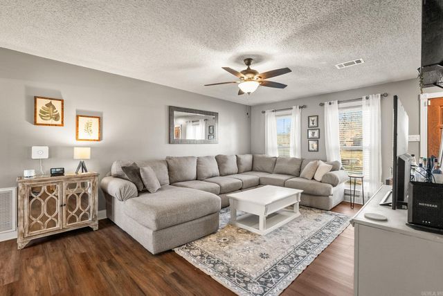 2485 Crestwood Court, Conway, AR 72032