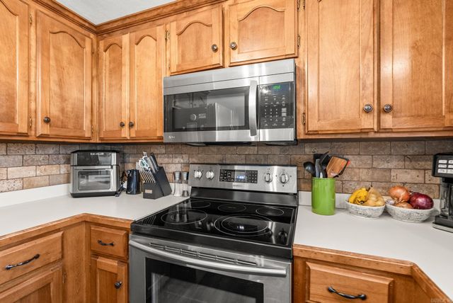 2485 Crestwood Court, Conway, AR 72032