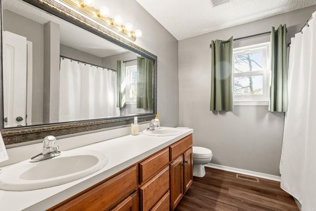 2485 Crestwood Court, Conway, AR 72032