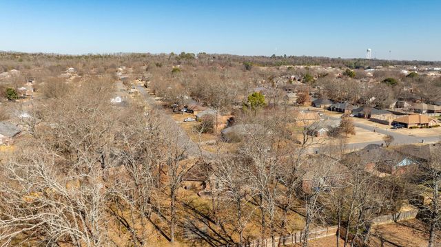 2485 Crestwood Court, Conway, AR 72032