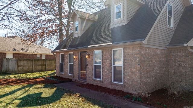 2485 Crestwood Court, Conway, AR 72032