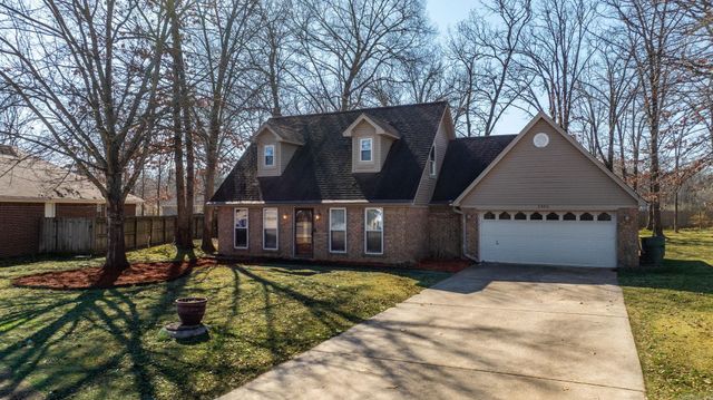 2485 Crestwood Court, Conway, AR 72032